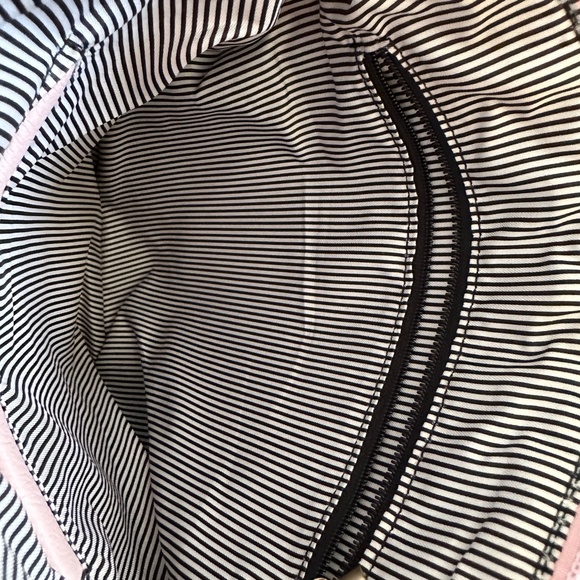 NWT Deluxity Los Angeles Tassel Crossbody Vegan Bag - Picture 7 of 10